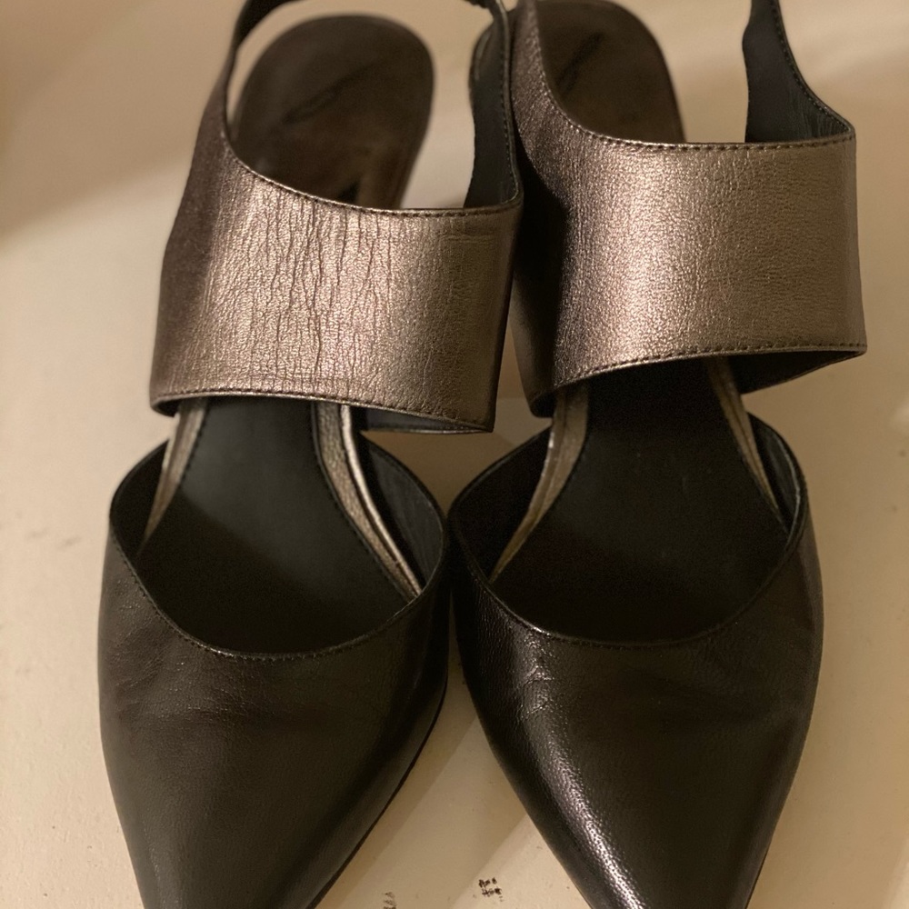 Heels - Picture 3 of 9